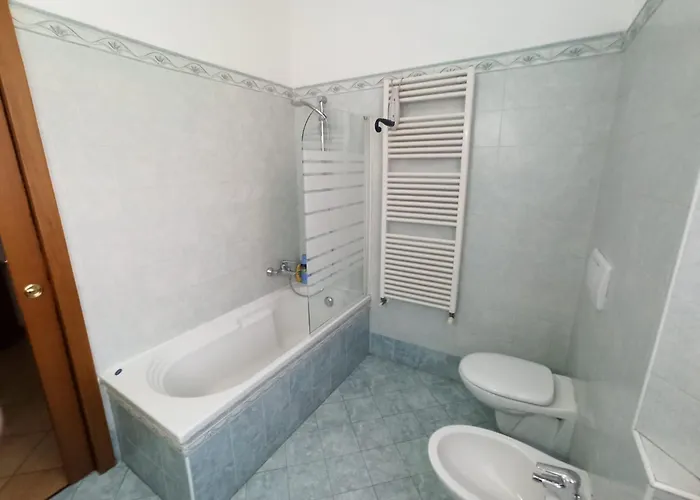 Number 9 4* بولونيا